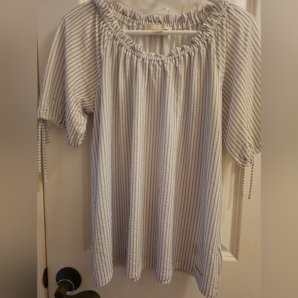 Michale kors womens top size medium